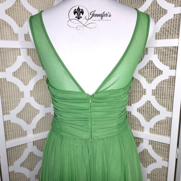 David's Bridal Green Sweetheart Illusion Neckline Mesh Short Dress Size 8 - Picture 6 of 14
